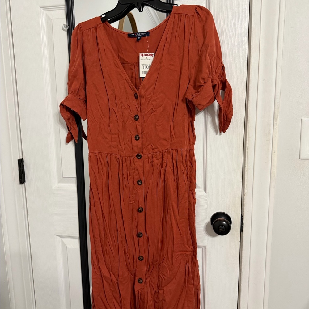 One Clothing Terracotta Button-Front Midi Dress